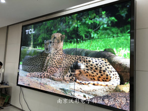 常熟市某單位55寸3*3液晶拼接屏