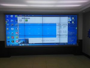 無錫東降派出所46寸3X4拼接大屏交付