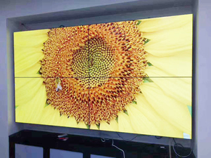 南京某社區中心 55寸2x2拼接屏